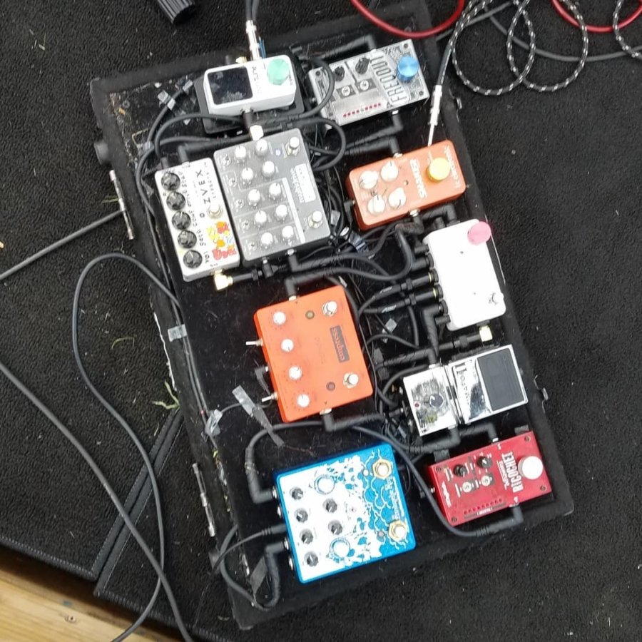 Jason from The Pauses pedalboard.